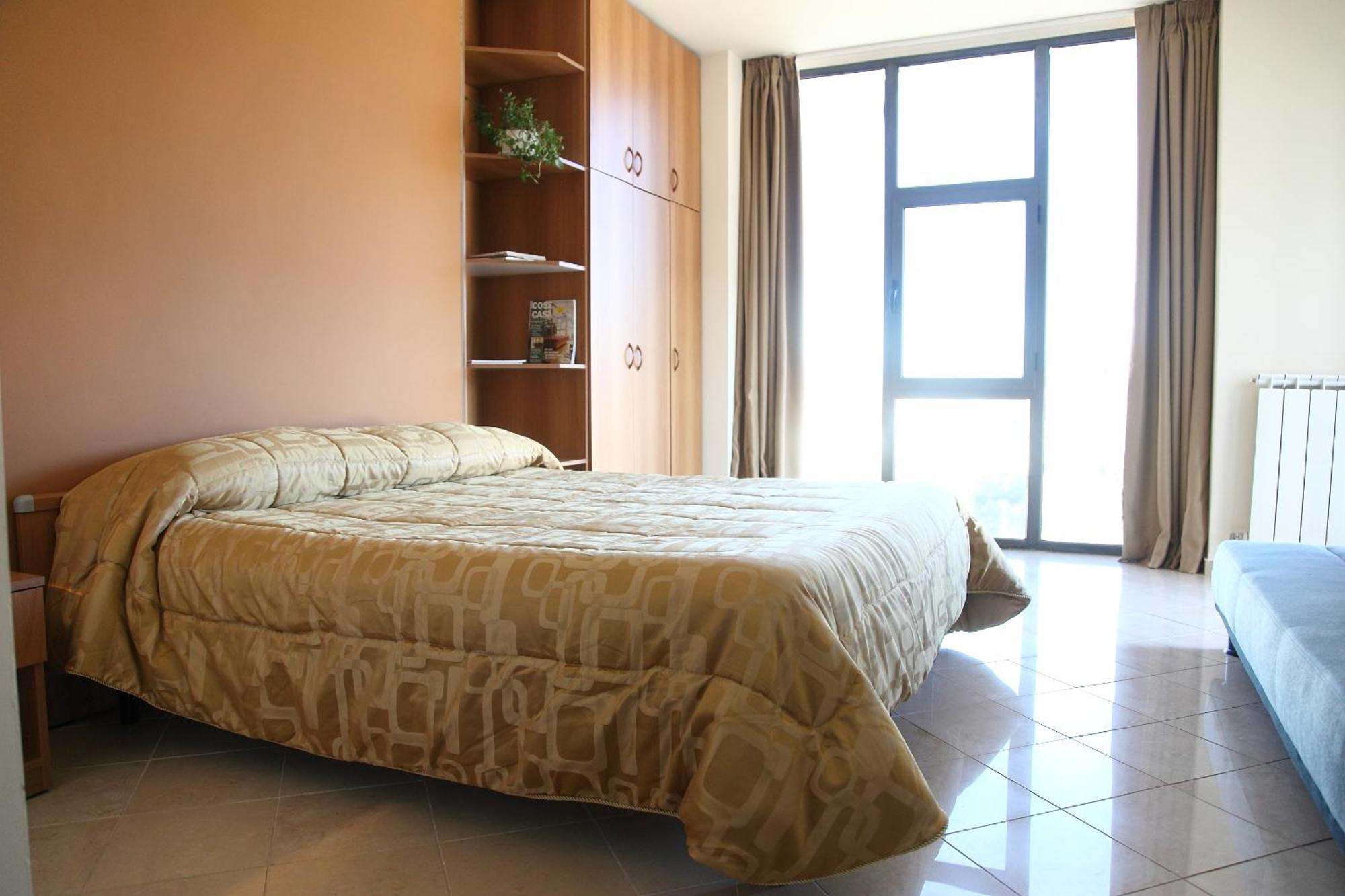 Hotel Le Ceramiche Montalto Uffugo Zimmer foto